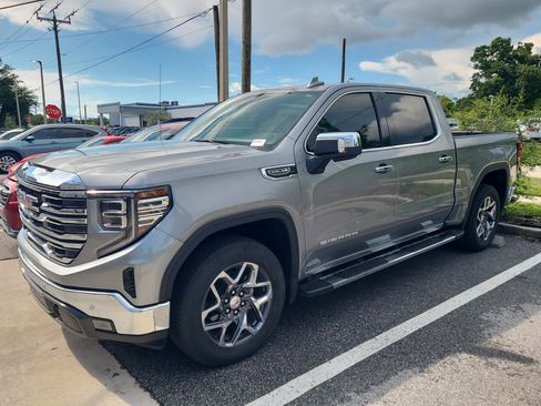 Used 2025 GMC Sierra 1500 SLT w/ SLT Premium Plus Package RWD image 3