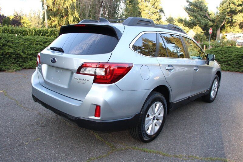Used 2016 Subaru Outback 2.5i Premium AWD/4WD image 3