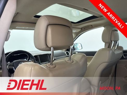 Used 2014 Jeep Grand Cherokee Limited image 18
