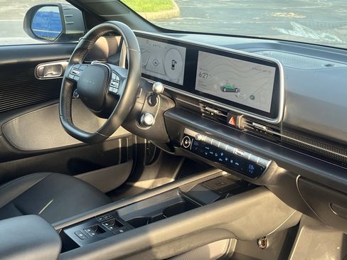 Used 2025 Hyundai Ioniq 6 SEL RWD image 16