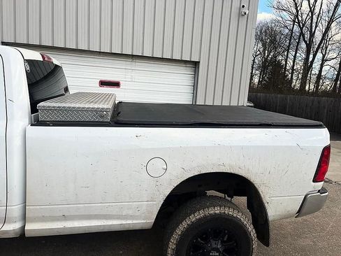 Used 2015 RAM 2500 Tradesman w/ Chrome Appearance Group image 9