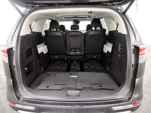 Certified 2024 Kia Carnival SX Prestige FWD image 7