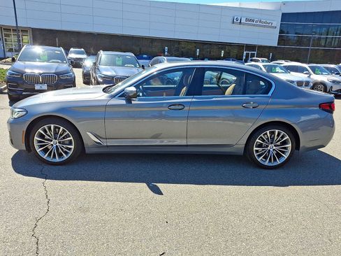 Used 2023 BMW 530i xDrive w/ Premium Package AWD/4WD image 4