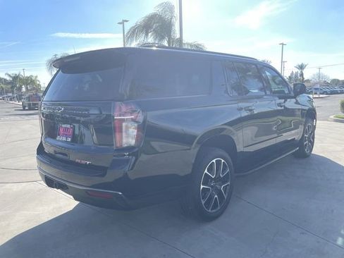 Used 2021 Chevrolet Suburban RST w/ Luxury Package image 8