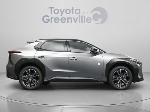 Used 2024 Toyota bZ4X AWD w/ Weather Package image 17