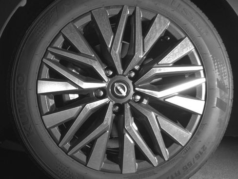 Used 2025 Nissan Altima 2.5 SV image 12