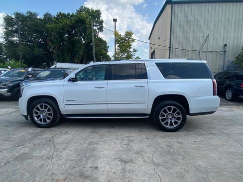 Used 2016 GMC Yukon XL Denali w/ Open Road Package AWD/4WD image 4
