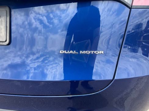 Used 2024 Tesla Model Y Long Range AWD/4WD image 16
