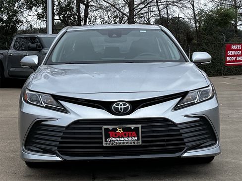 Used 2024 Toyota Camry LE image 7