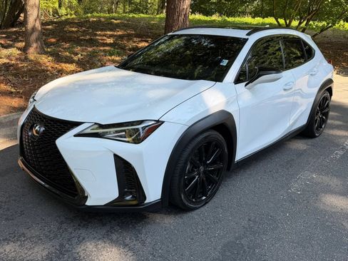 Used 2019 Lexus UX 200 F Sport w/ F Sport Premium Package FWD image 7