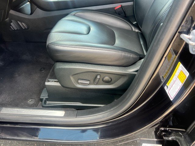 Used 2022 Ford Edge Titanium AWD/4WD image 11