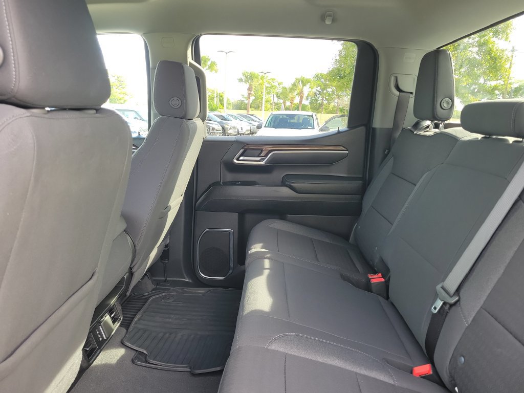 Used 2025 Chevrolet Silverado 1500 LT AWD/4WD image 24