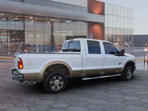 Used 2011 Ford F250 Lariat w/ Lariat Interior Pkg image 8