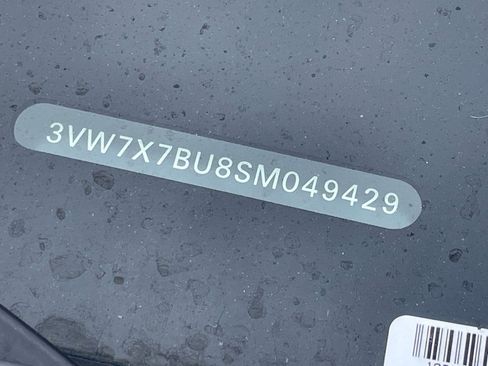 Used 2025 Volkswagen Jetta SE image 29