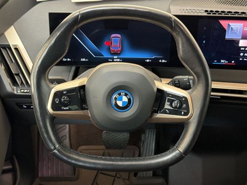 Used 2023 BMW iX xDrive50 w/ Premium Package AWD/4WD image 11