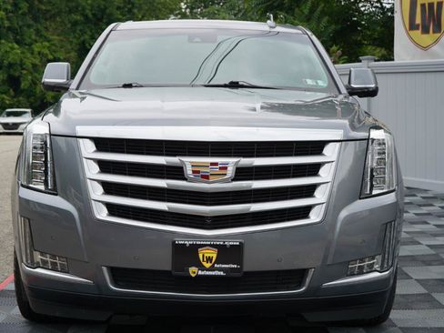 Used 2019 Cadillac Escalade ESV Luxury AWD/4WD image 28