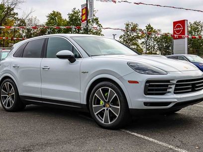 Used 2019 Porsche Cayenne E-Hybrid w/ Premium Plus Package