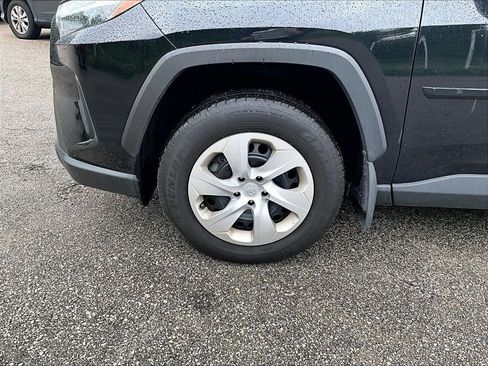 Used 2025 Toyota RAV4 LE AWD/4WD image 7