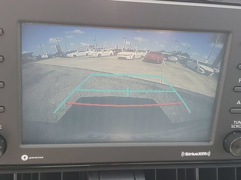 Used 2020 Toyota RAV4 LE FWD image 17