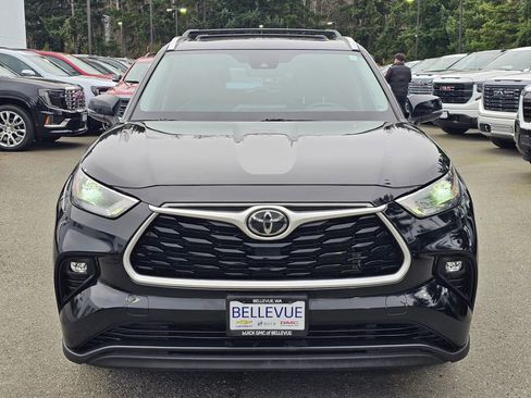 Used 2022 Toyota Highlander XLE image 46
