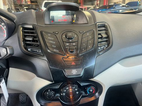 Used 2011 Ford Fiesta S FWD image 13