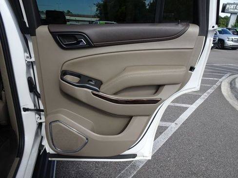 Used 2018 GMC Yukon SLT w/ HD Trailering Package AWD/4WD image 21