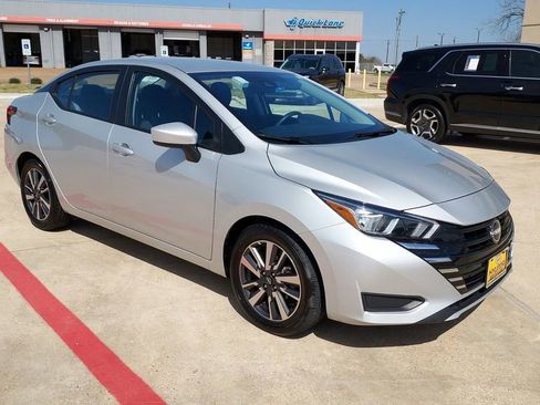 Used 2023 Nissan Versa SV image 1