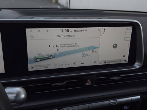 Used 2025 Hyundai Ioniq 6 Limited image 22