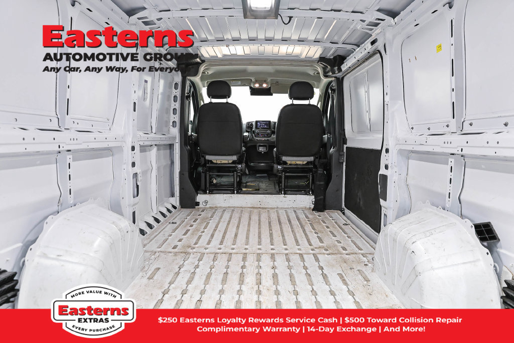 Used 2025 RAM ProMaster 2500 w/ Convenience Group FWD image 10