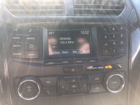 Used 2019 Ford Explorer XLT image 8