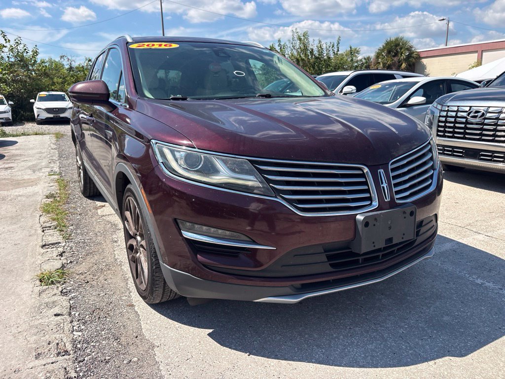 Used 2016 Lincoln MKC Reserve w/ Lincoln MKC Climate Package FWD image 1