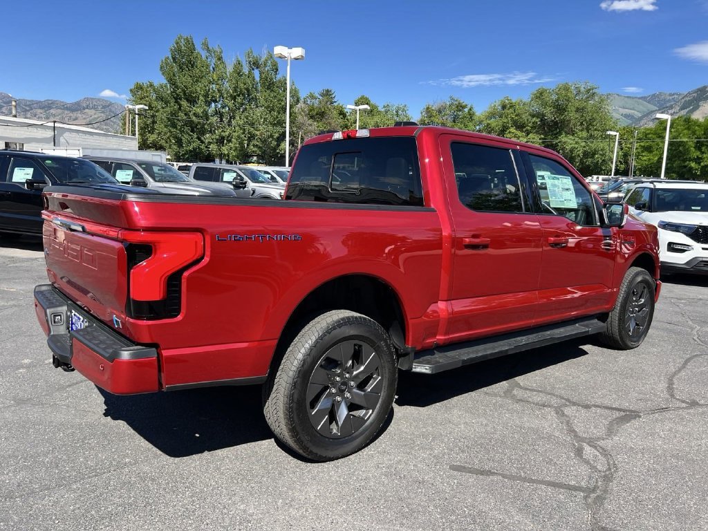 Used 2023 Ford F150 Lightning Lariat AWD/4WD image 7
