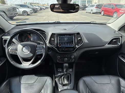 Used 2020 Jeep Cherokee Limited image 8