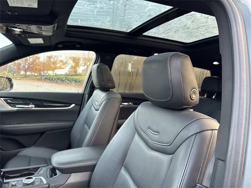 Certified 2024 Cadillac XT6 Premium Luxury w/ Technology Package image 18