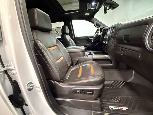 Used 2020 GMC Sierra 1500 AT4 w/ AT4 Premium Package image 13