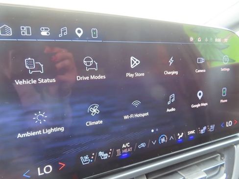 Used 2025 Chevrolet Equinox EV RS w/ Convenience Package II AWD/4WD image 20