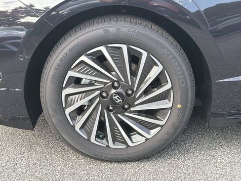 New 2026 Hyundai Sonata Limited FWD image 13