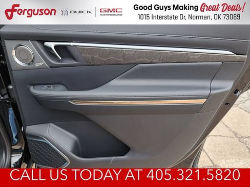 New 2026 Buick Enclave Avenir w/ Super Cruise Package AWD/4WD image 43