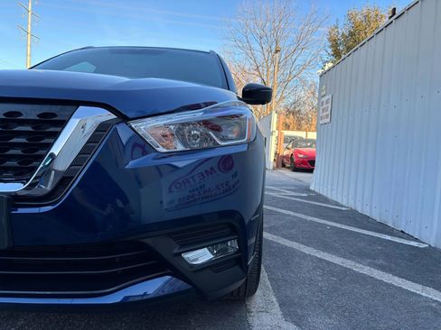 Used 2020 Nissan Kicks SR w/ SR Premium Package image 13