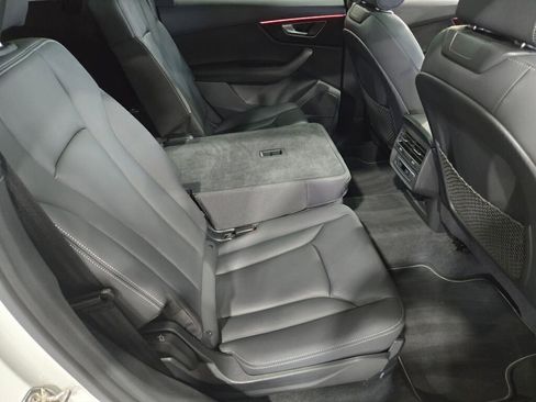Used 2025 Audi Q7 3.0T Premium Plus image 12
