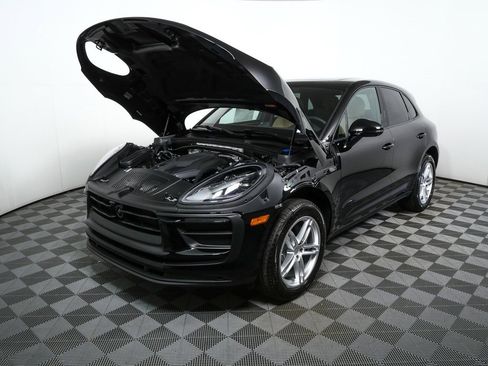 New 2026 Porsche Macan image 35