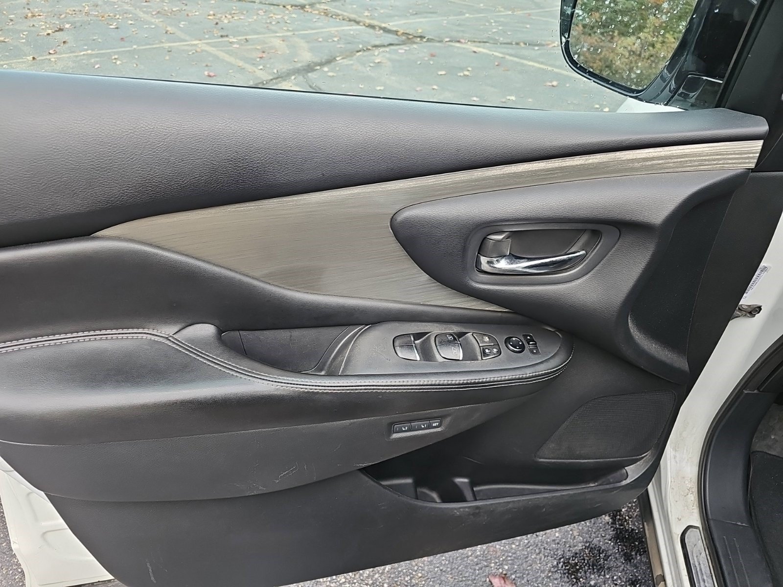 Used 2015 Nissan Murano Platinum w/ Platinum Technology Package AWD/4WD image 18