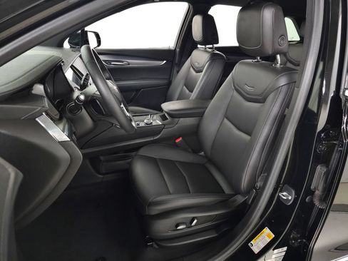 Used 2023 Cadillac XT5 Luxury AWD/4WD image 17