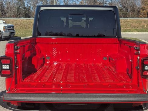 New 2026 Jeep Gladiator Sport image 28