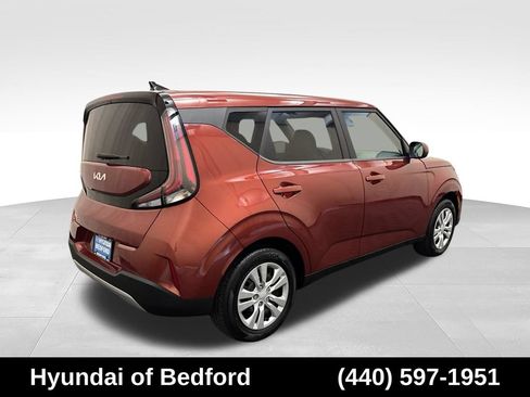 Used 2023 Kia Soul LX FWD image 5