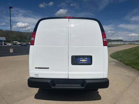 New 2026 Chevrolet Express 2500 w/ Driver Convenience Package image 5