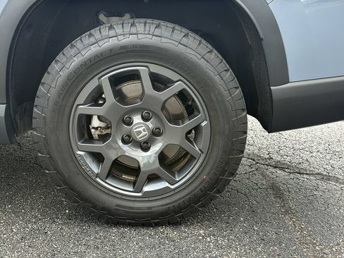 Used 2025 Honda Pilot TrailSport image 10