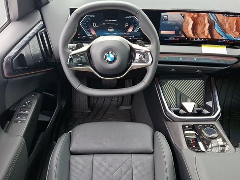 Used 2025 BMW X3 xDrive30i w/ Premium Package image 12