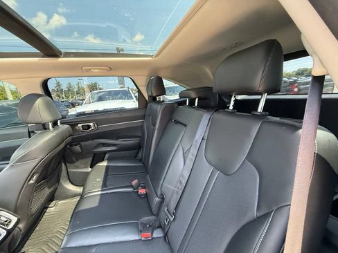 Used 2021 Kia Sorento S w/ Panoramic Sunroof Package AWD/4WD image 25