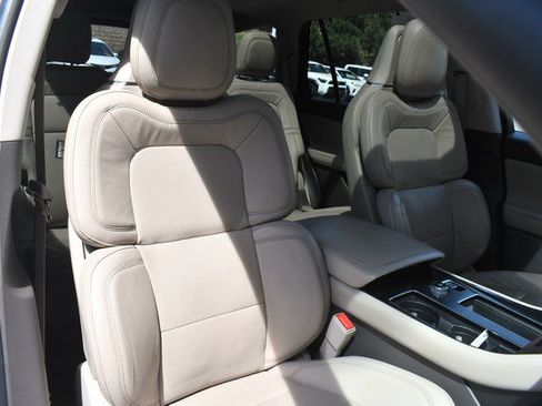 Used 2020 Lincoln Aviator Reserve w/ Equipment Group 202A AWD/4WD image 27